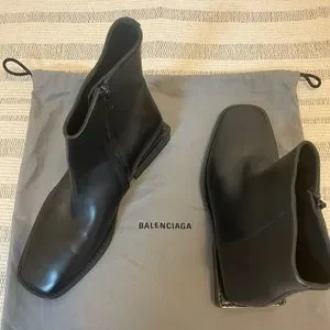 Balenciaga | Shoes | Balenciaga Bb Rim Square Heel Boots  display picture 1